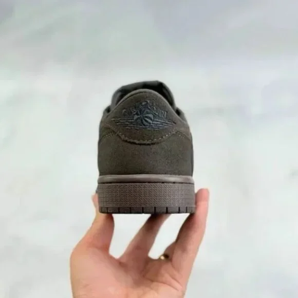 Travis Scott x Air Jordan 1 Low 'Velvet Brown'